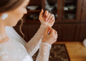 The Best Online Platforms to Buy Bridal Wear Safely
